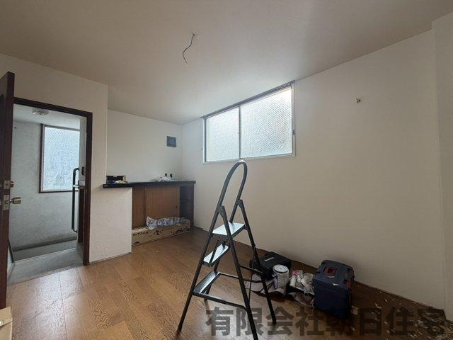 【洋室】 | 東本町3丁目住居付き店舗 | きれいな洋室です