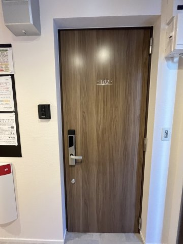 【玄関】 | KOUGETSU | エントランスを入ってすぐがお部屋です！