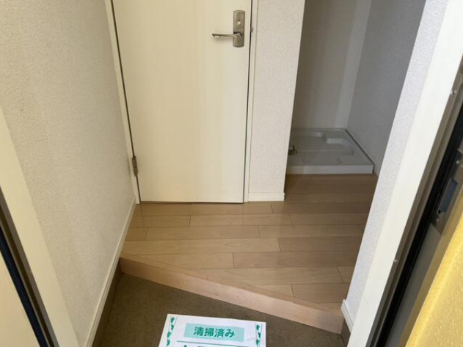 スーリエ中野の玄関|同仕様