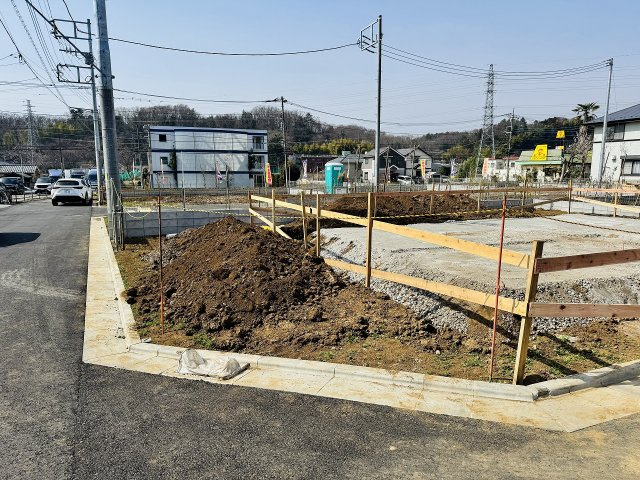 八王子市　宮下町　新築一戸建て　５期の駐車場|～L字型に2台駐車可能～
