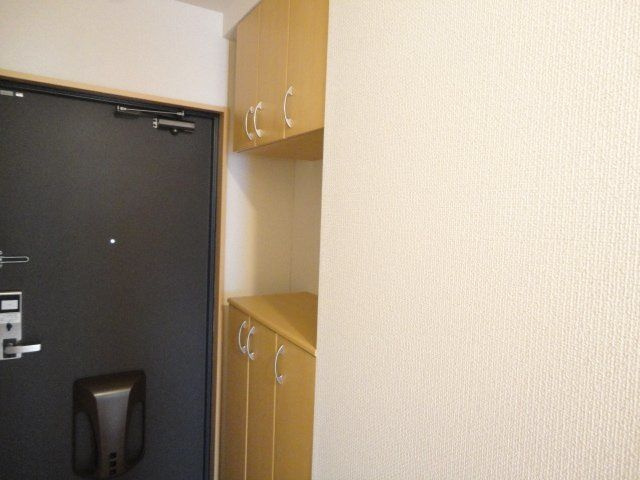 グランディールⅠの玄関