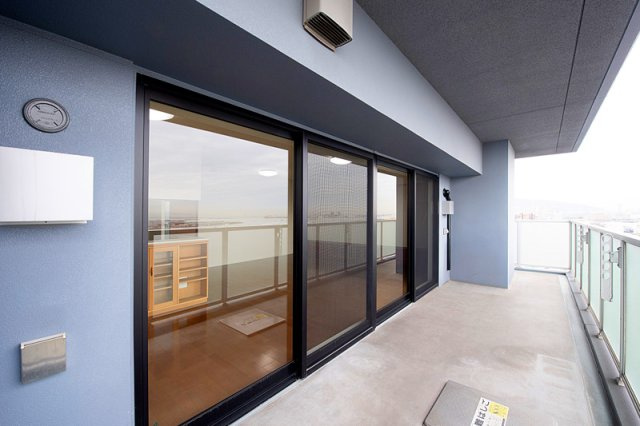 ワコーレシティ神戸三宮のバルコニー