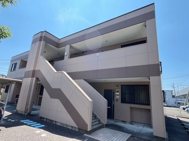 モンシェリーの外観