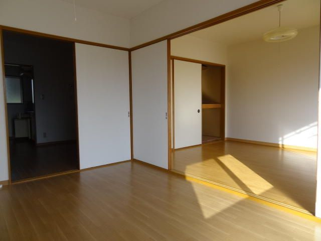 リエスあしたかの収納