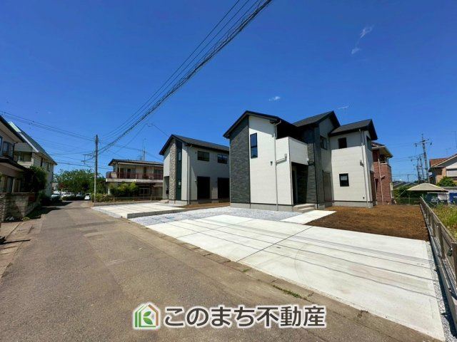 リガーレ真岡市熊倉町14期の前面道路含む現地写真|前面道路は交通量が少なく、運転が苦手な方でも落ち着いて出し入れ出来ます☆
