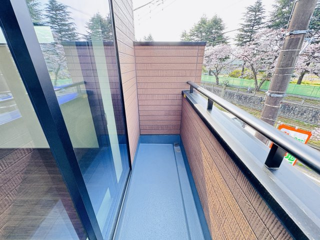 市川市宮久保１丁目新築戸建【百合台小学校：9分】のバルコニー|6.5帖洋室前・南東向きバルコニー