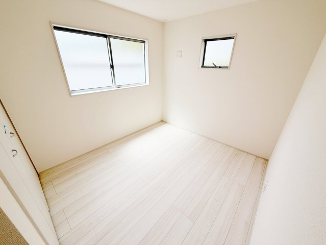 藤枝市藤岡4丁目／2期　新築戸建の収納|1階ストレージルームは居室としても利用可能です！