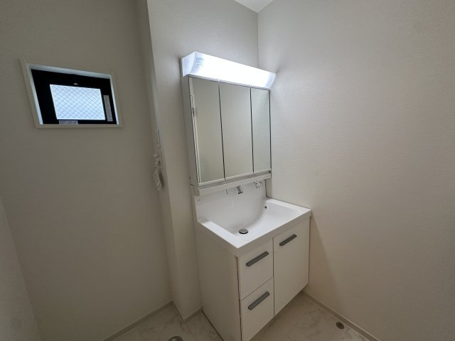 高石市綾園２丁目2−２３の独立洗面台