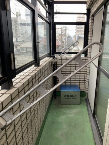 ツルジンビルのバルコニー