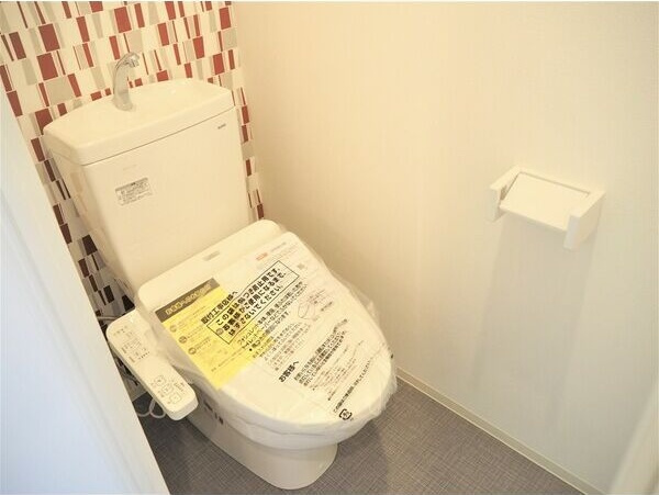 オープンブルーム八田StationFront(旧:RESIDENCIA八田StationFront)のトイレ