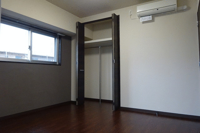 ル・スリールの収納|洋室6帖