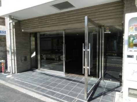 プライムアーバン三軒茶屋　ペット飼育可　浴室乾燥機　独立洗面台のエントランス