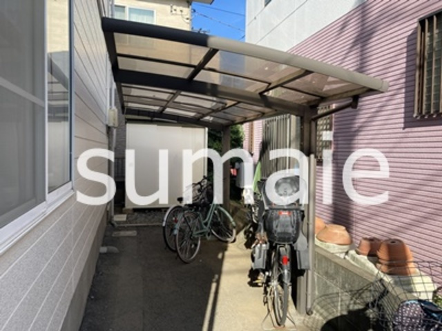 メゾンドールのその他共用部分|敷地内駐輪場。
