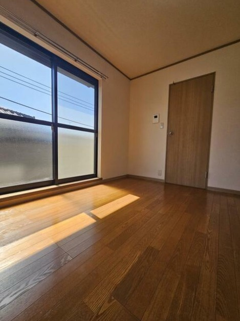 府中市美好町１丁目のアパートの寝室