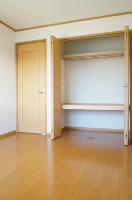 【内装】 | ラフレシールⅠ | 明るい色調の室内です