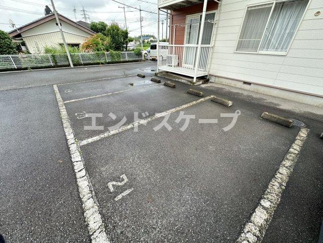 パークウッドＢの駐車場|高崎、前橋のお部屋探しはエンドスケープまで！お客様の理想お聞かせ下さい♪