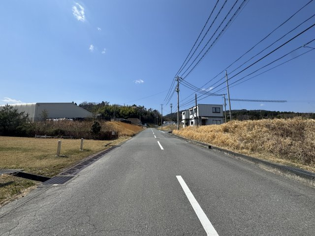 想定年間賃料　75万　想定利回り　5.6％　鉄骨造の周辺