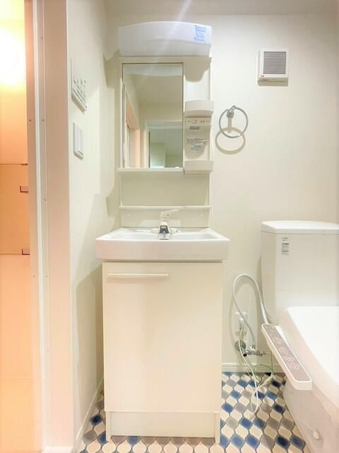 Ｉ－ＳＱＵＡＲＥの洗面所