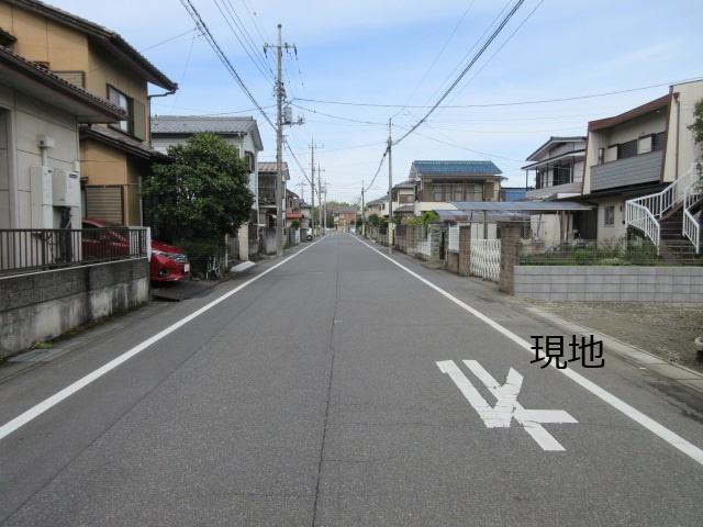 【仲介手数料無料】新築戸建　熊谷市月見町1-57（全1棟）の前面道路含む現地写真