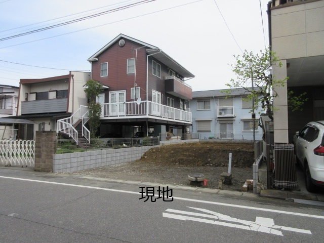 【仲介手数料無料】新築戸建　熊谷市月見町1-57（全1棟）の前面道路含む現地写真