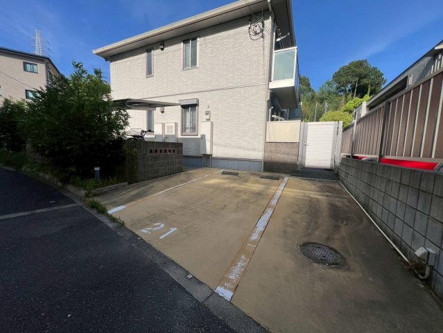 エスポワールアイ北春日丘の駐車場