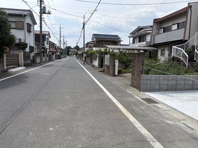 【前面道路含む現地写真】 | 熊谷市月見町第3　LiveleGarden.s    新築戸建　全1棟　1号棟