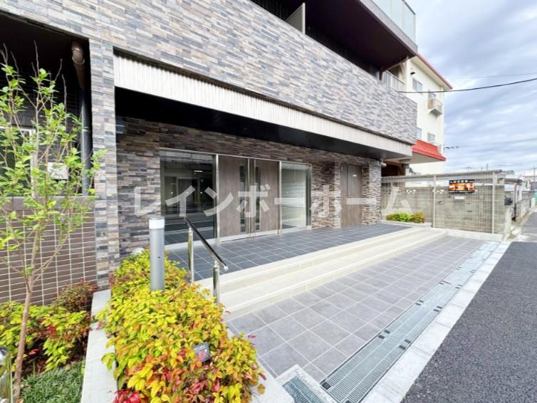 GRAN PASEO谷在家のエントランス