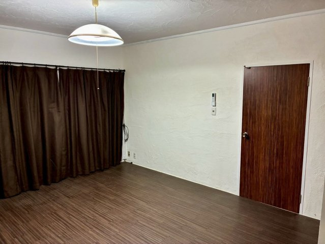 宮和田戸建の居間・リビング