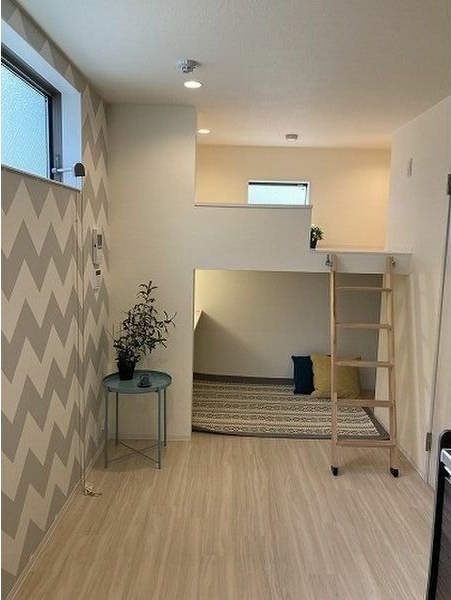 Casa ciruela(カーサ シルエラ)の居間・リビング