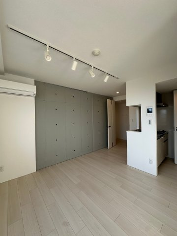 quador御器所BLANC　名古屋市賃貸　仲介手数料無料の居間・リビング|同物件別部屋