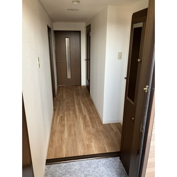 RIVERSIDE N（リバーサイド　エヌ）の玄関