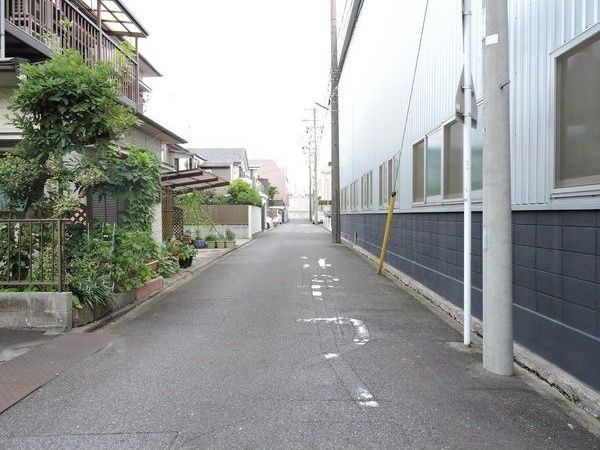 アースクエイク豊の周辺