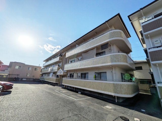 ドミール・エヌの外観