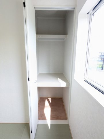 ひたちなか市平磯町　第2の収納|和室のクローゼットには、季節ものの家電や掃除機などがすっきり収納できます