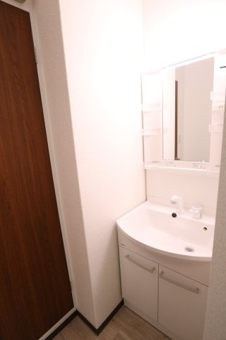 雅マンションの洗面所