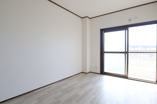 雅マンションの洋室