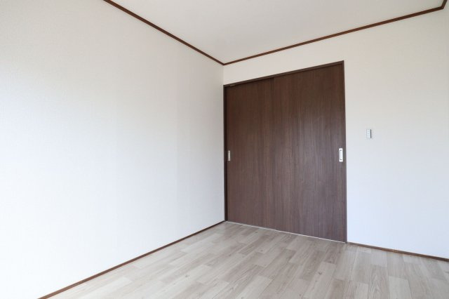 雅マンションの洋室