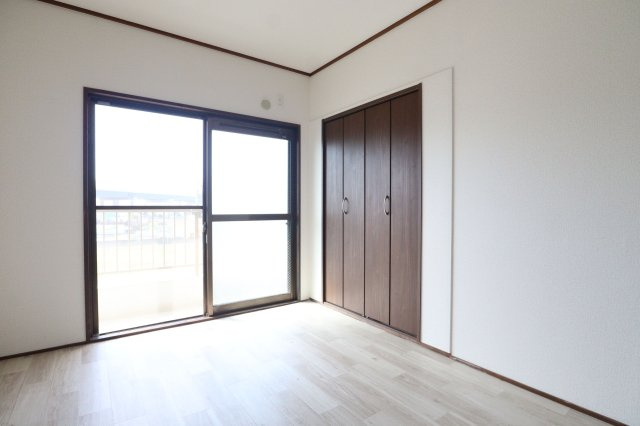 雅マンションの洋室