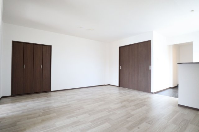 雅マンションの居間・リビング