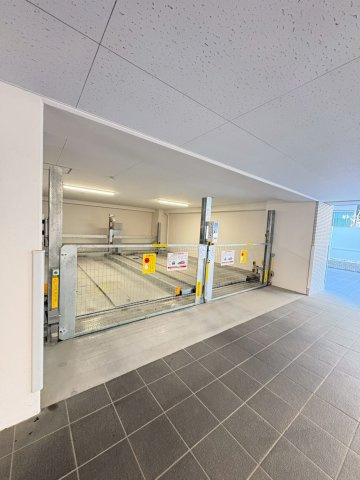 ALBA甲子園口の駐車場