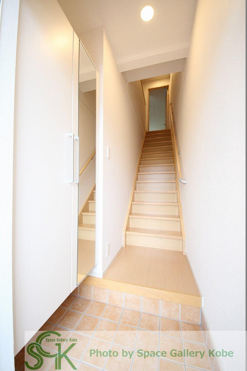 舞子坂ヒルズⅢの玄関|※お部屋により仕様が異なる場合があります※