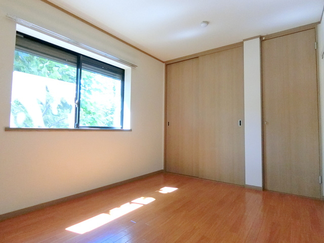 グランデックス上荻の居間・リビング|★明るい洋室★