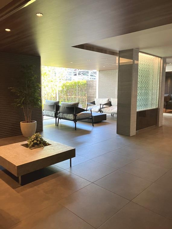 グレーシア湘南藤沢テラスのロビー