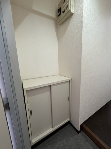 協栄マンションOYAMAの収納|玄関下駄箱