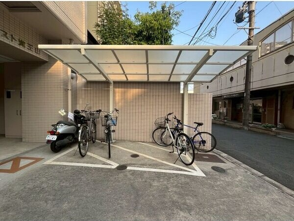クレスト覚王山