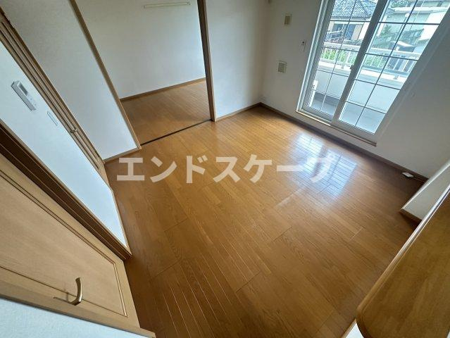 カスターニャＡの居間・リビング|高崎、前橋のお部屋探しはエンドスケープまで！お客様の理想お聞かせ下さい♪