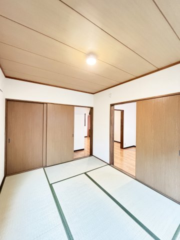 メゾンドアスティの和室