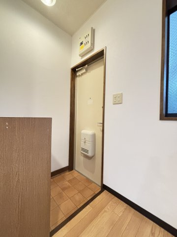 メゾンドアスティの玄関