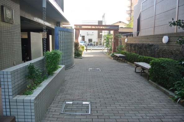 ビブレマンション諏訪野【キャッシュバック対象物件】のエントランス