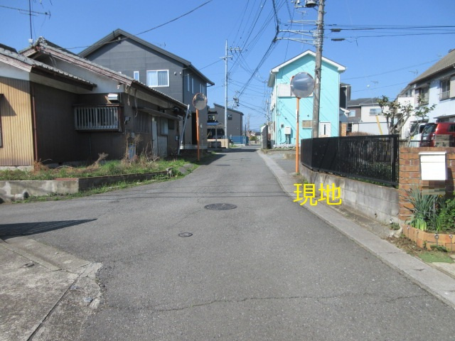 中古戸建　滑川町月輪934-7（リフォーム住宅）の前面道路含む現地写真